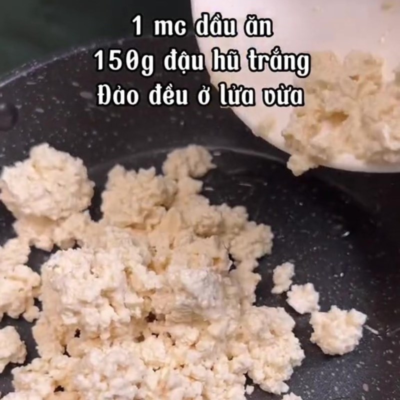 Bước 2 Xào nhân Miến trộn chay (Công thức được chia sẻ từ Tiktok Bếp chay XANH)