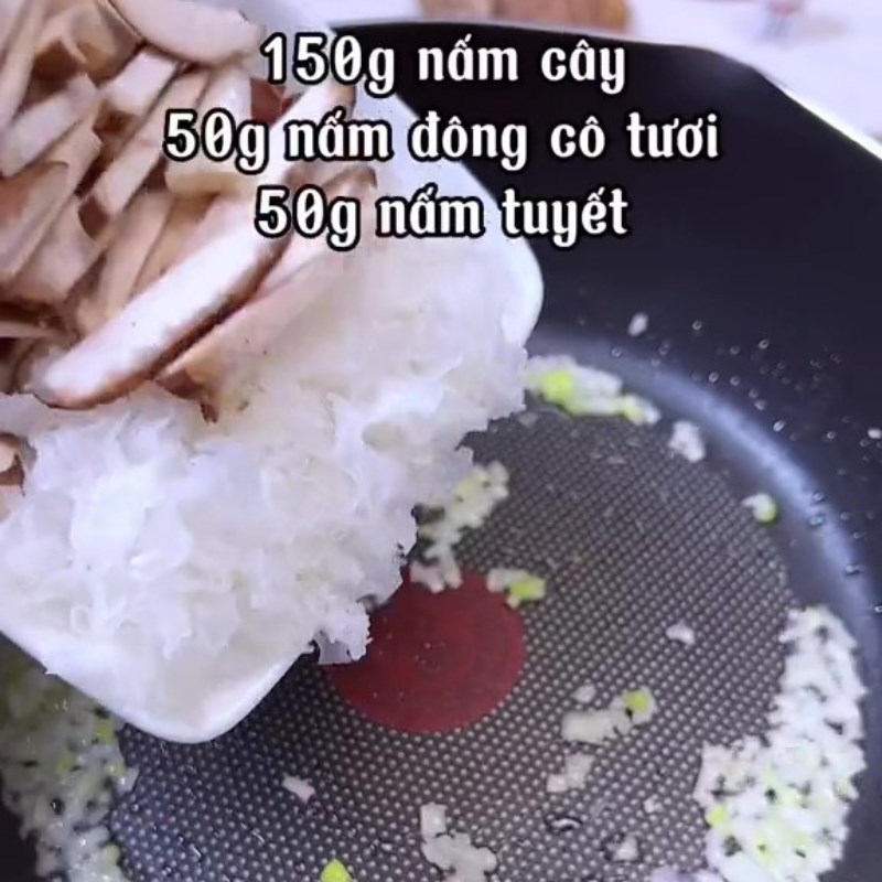 Bước 3 Xào nhân Chả nấm chay rau câu