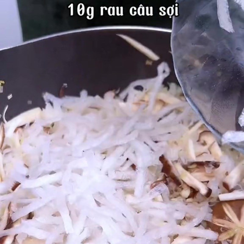 Bước 3 Xào nhân Chả nấm chay rau câu