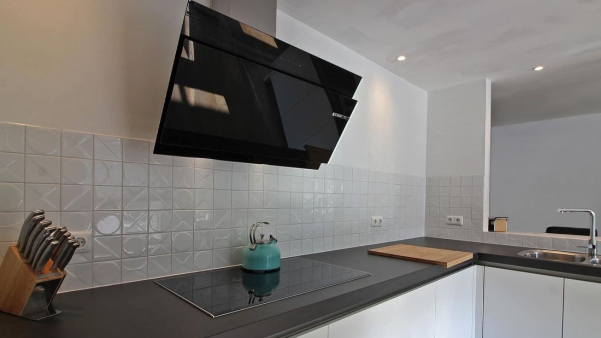 Máy hút mùi bosch serie 6