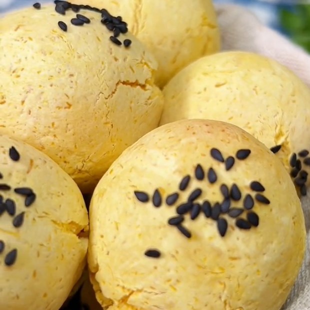 Hướng dẫn cách làm bánh mochi bí đỏ phô mai thơm ngon, béo ngậy