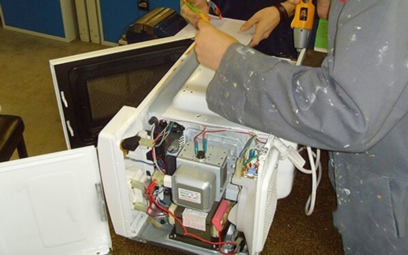 Thay thế v&agrave; sửa chữa