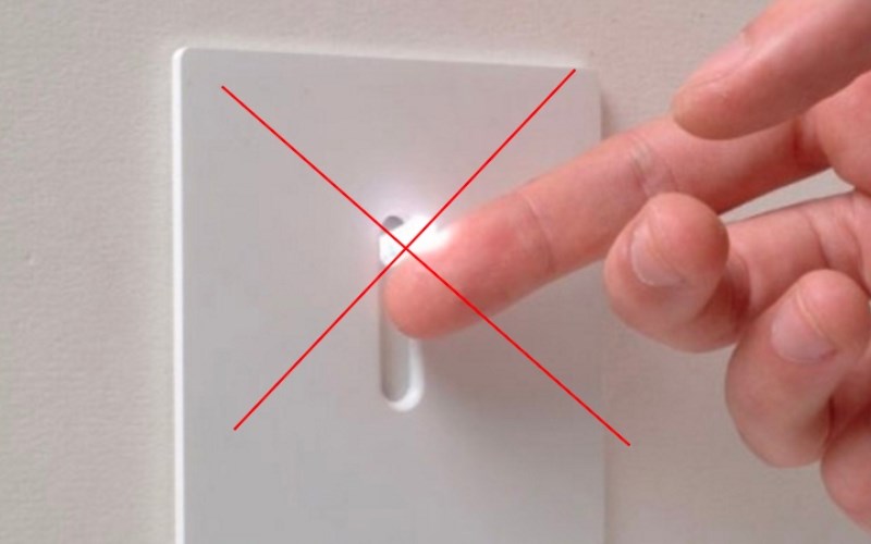 Tr&aacute;nh tia lửa điện