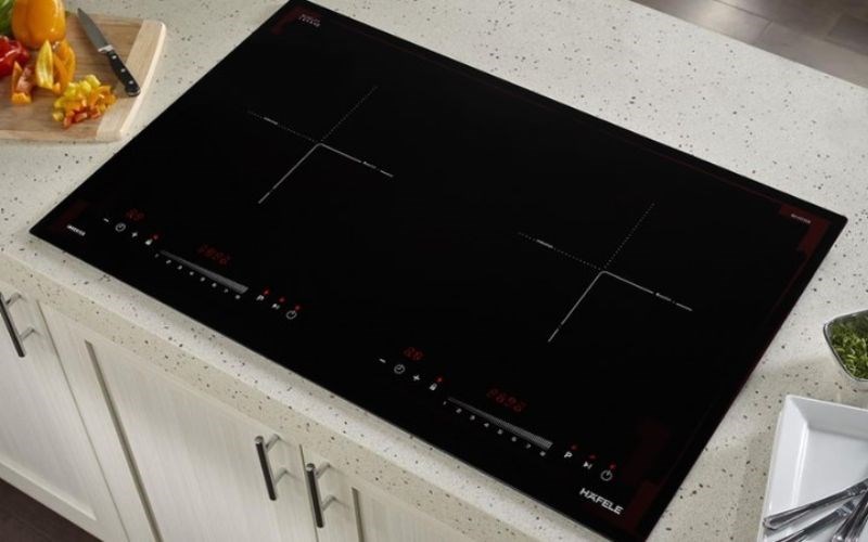 Dụng cụ nấu kh&ocirc;ng được đ&uacute;ng vị tr&iacute; v&ugrave;ng nấu ch&iacute;nh x&aacute;c