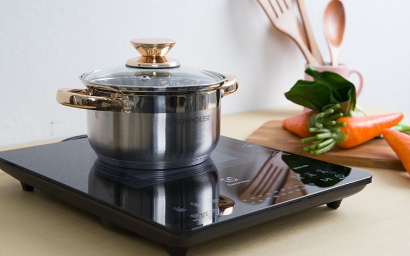 Dụng cụ nấu kh&ocirc;ng th&iacute;ch hợp với bếp từ