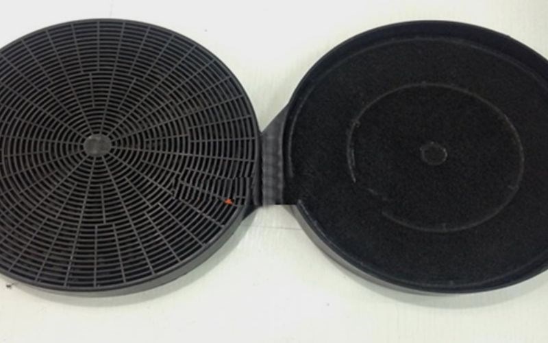 Than hoạt t&iacute;nh qu&aacute; bẩn hoặc kh&ocirc;ng thay mới định kỳ