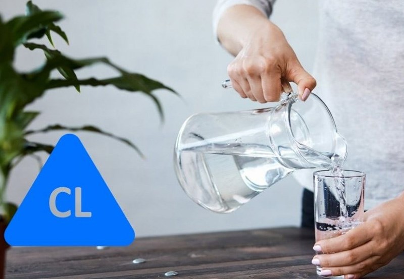 M&aacute;y lọc nước c&oacute; m&ugrave;i thuốc tẩy
