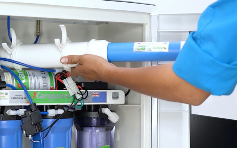 lắp đặt một m&aacute;y bơm tăng &aacute;p