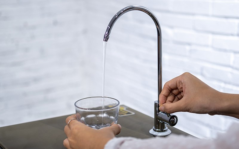 C&aacute;ch sử dụng m&aacute;y lọc nước tốt nhất