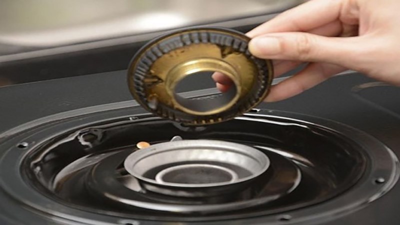 Nguy&ecirc;n nh&acirc;n muội đen bếp ga 