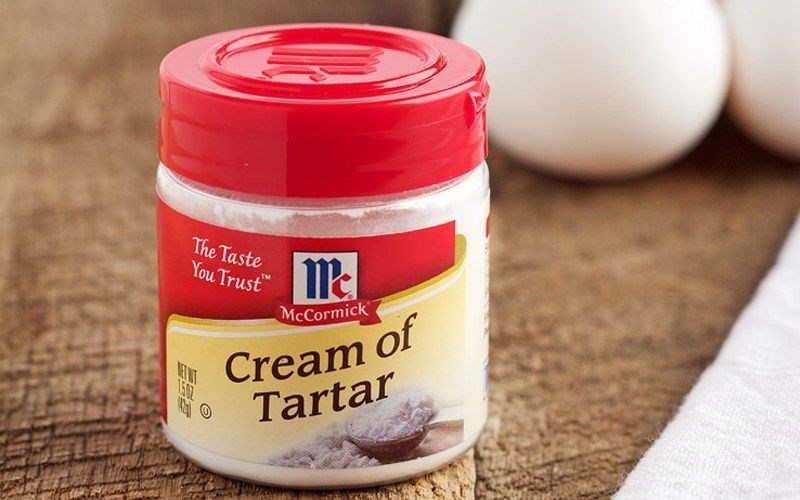 Tẩy nồi inox bằng bột kem tartar