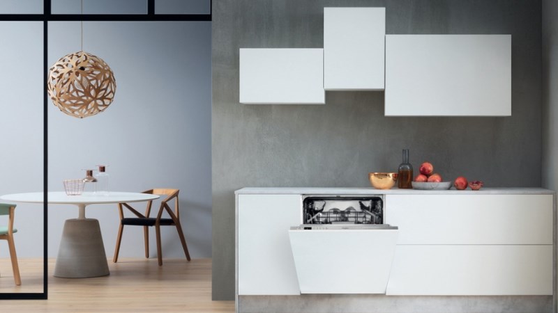 M&aacute;y rửa ch&eacute;n &acirc;m tủ Whirlpool WIO 3T133P 