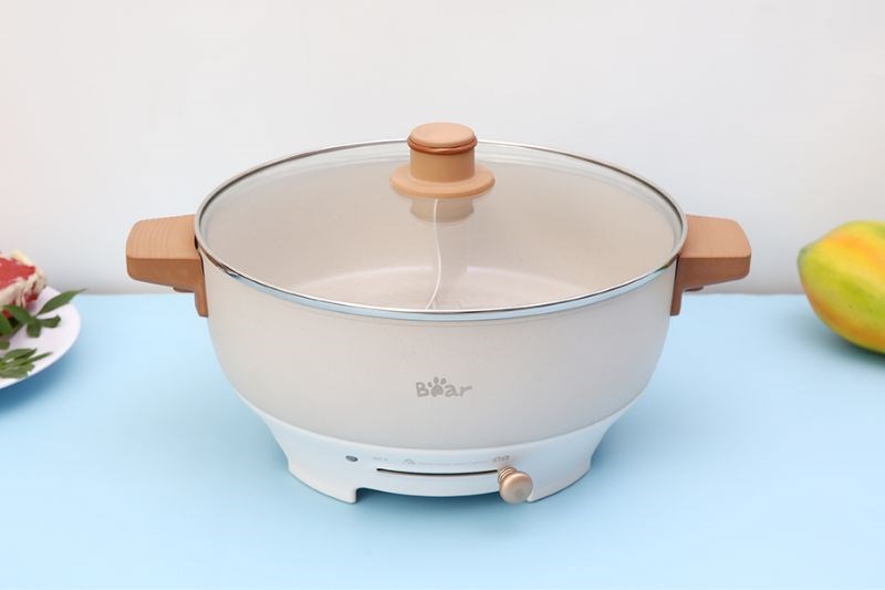Nồi lẩu điện Bear DHG -C50K1 5 l&iacute;t