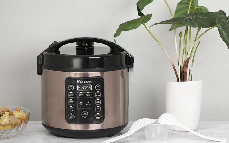 Nồi cơm điện tử Kangaroo 1.8 l&iacute;t KG18DR6