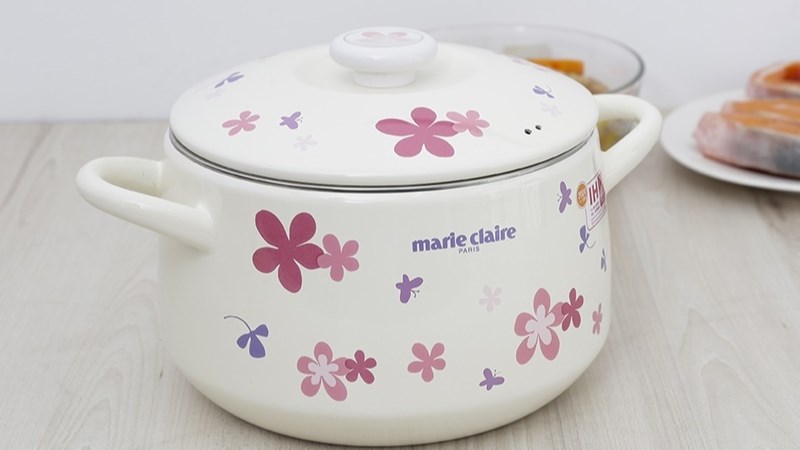 Nồi th&eacute;p Nippon tr&aacute;ng men 22 cm Fujihoro MCPV-22DW