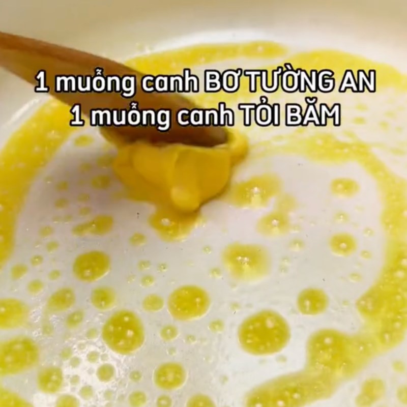 Bước 3 Xào nghêu Nghêu sốt chanh dây