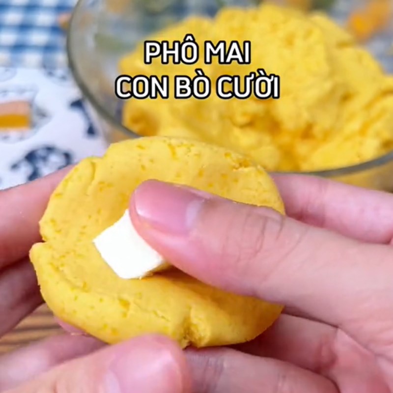 Bước 3 Chế biến Bánh mochi bí đỏ phô mai