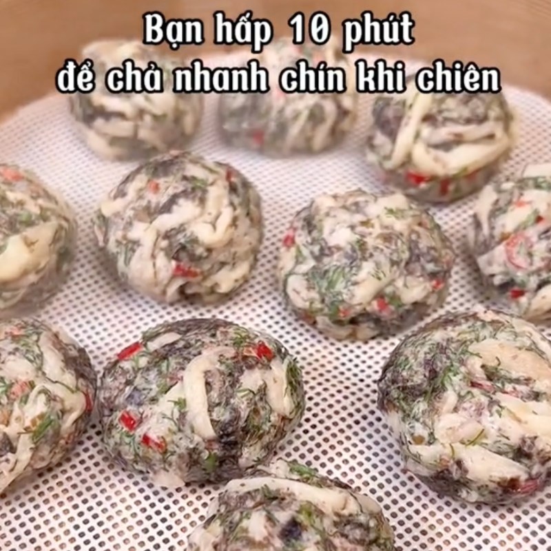 Bước 3 Chiên chả nấm Chả nấm thì là rong biển