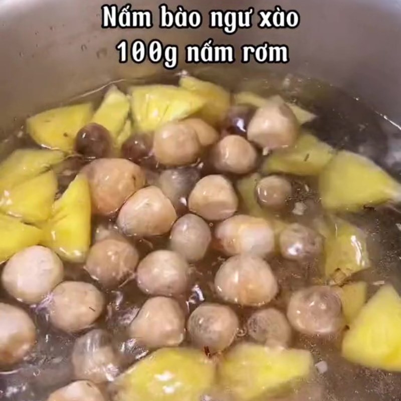 Bước 3 Nấu canh Canh chua bông điên điển chay (Công thức được chia sẻ từ Tiktok Bếp chay XANH)