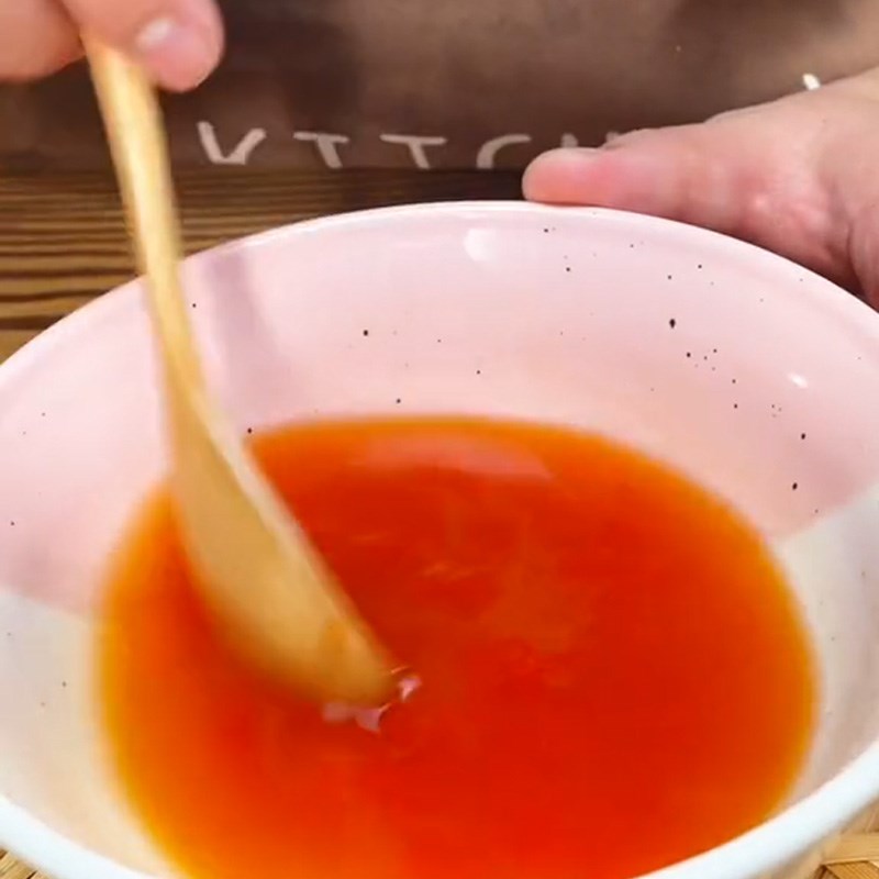 Bước 2 Làm nước sốt Hột vịt lộn nướng (Công thức được chia sẻ từ TikTok Vào bếp cùng Điện máy XANH)