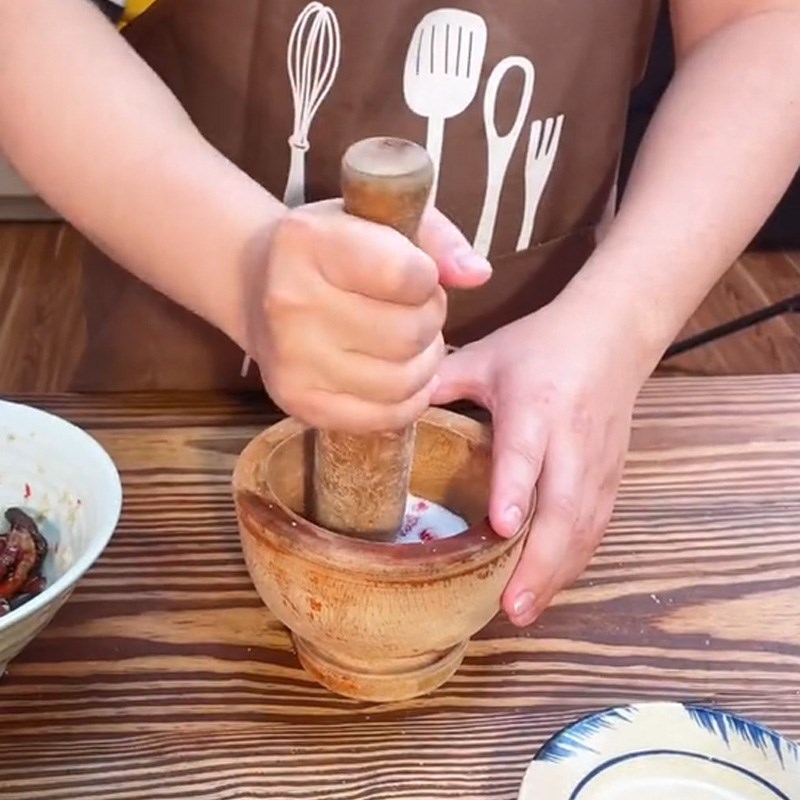 Bước 2 Làm nước sốt thái Gỏi đu đủ thái lan (Công thức được chia sẻ từ TikTok Vào bếp cùng Điện máy XANH)