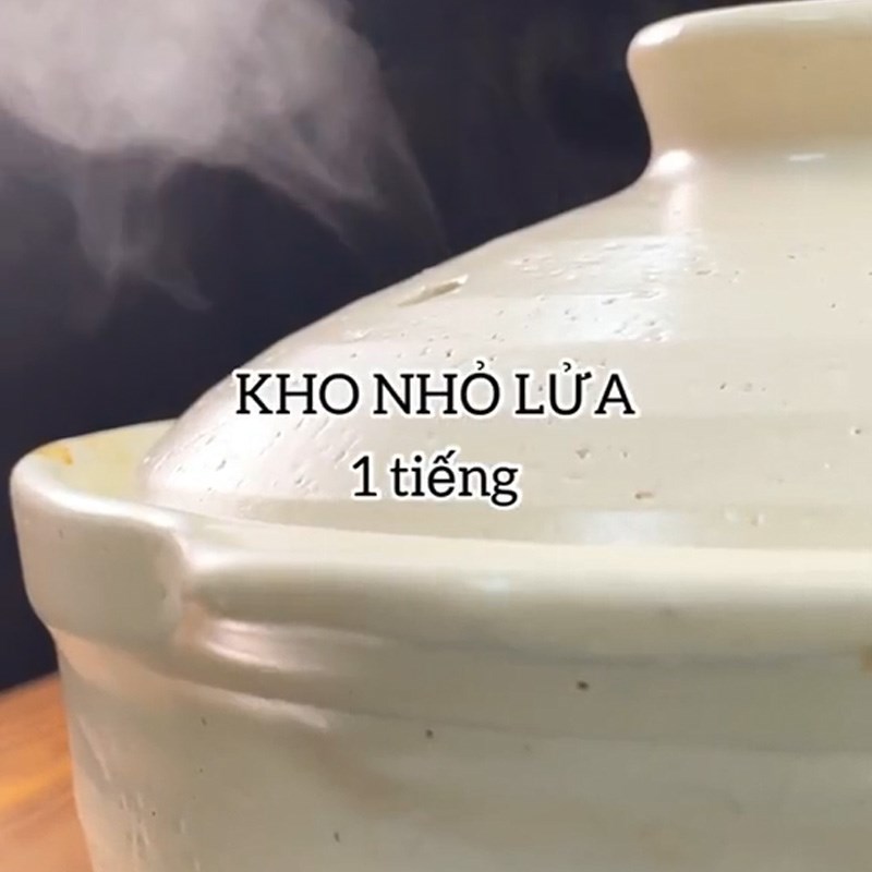 Bước 3 Làm sườn kho trứng cút Sườn kho trứng cút (Công thức được chia sẻ từ TikTok Vào bếp cùng Điện máy XANH)