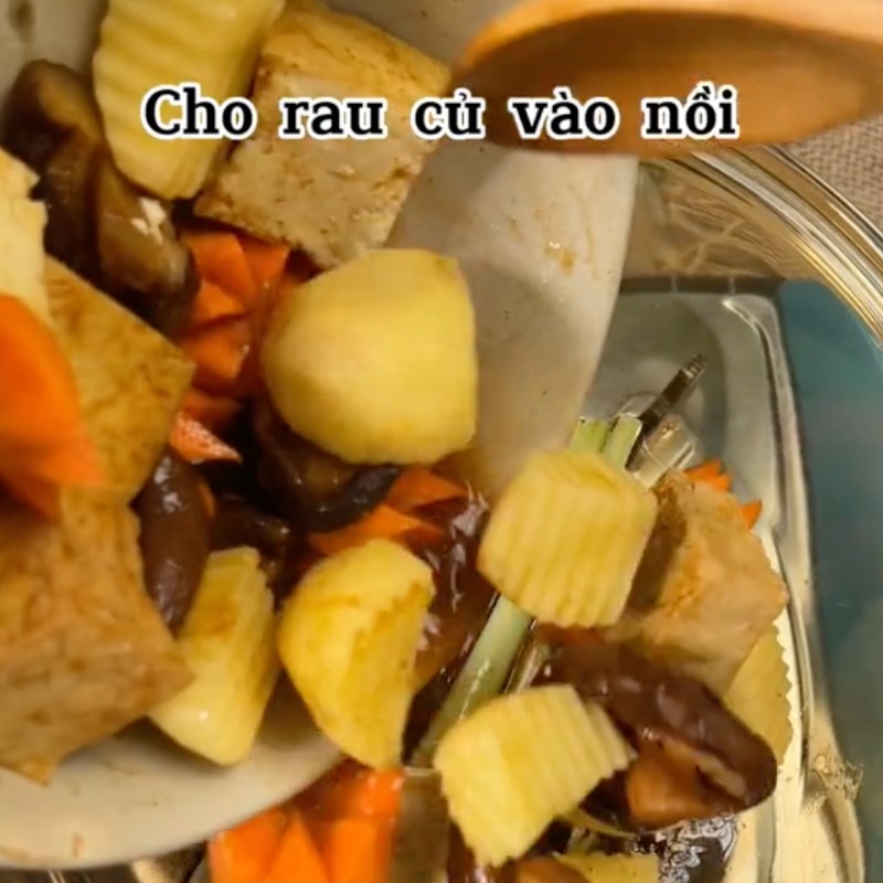 Bước 3 Nấu cà ri Cà ri chay (Công thức từ kênh tiktok Bếp chay XANH)