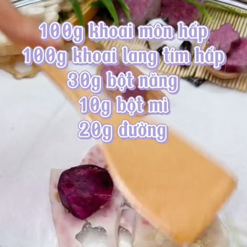 Bước 2 Nhồi bột khoai dẻo Chè khoai môn dẻo