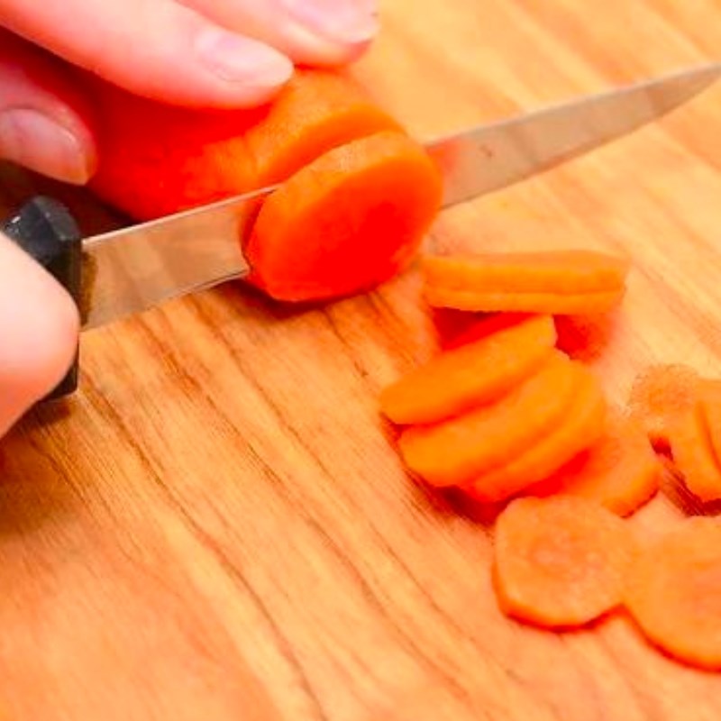 Bước 1 Sơ chế nguyên liệu Nấm kho sả nghệ