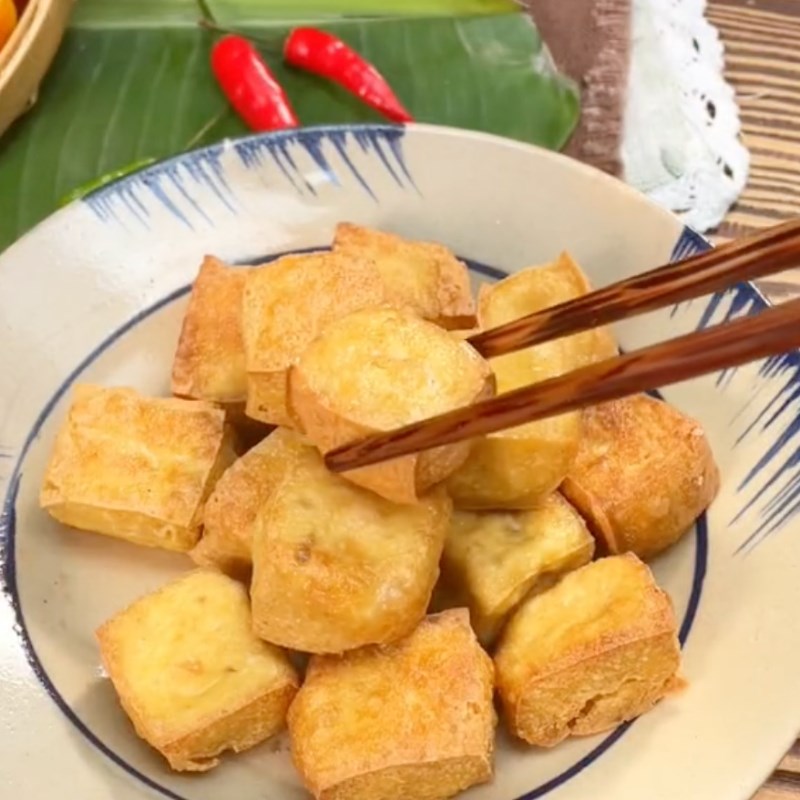 Bước 1 Sơ chế nguyên liệu Đậu hũ kho tương (Công thức từ kênh Tiktok Bếp chay XANH)