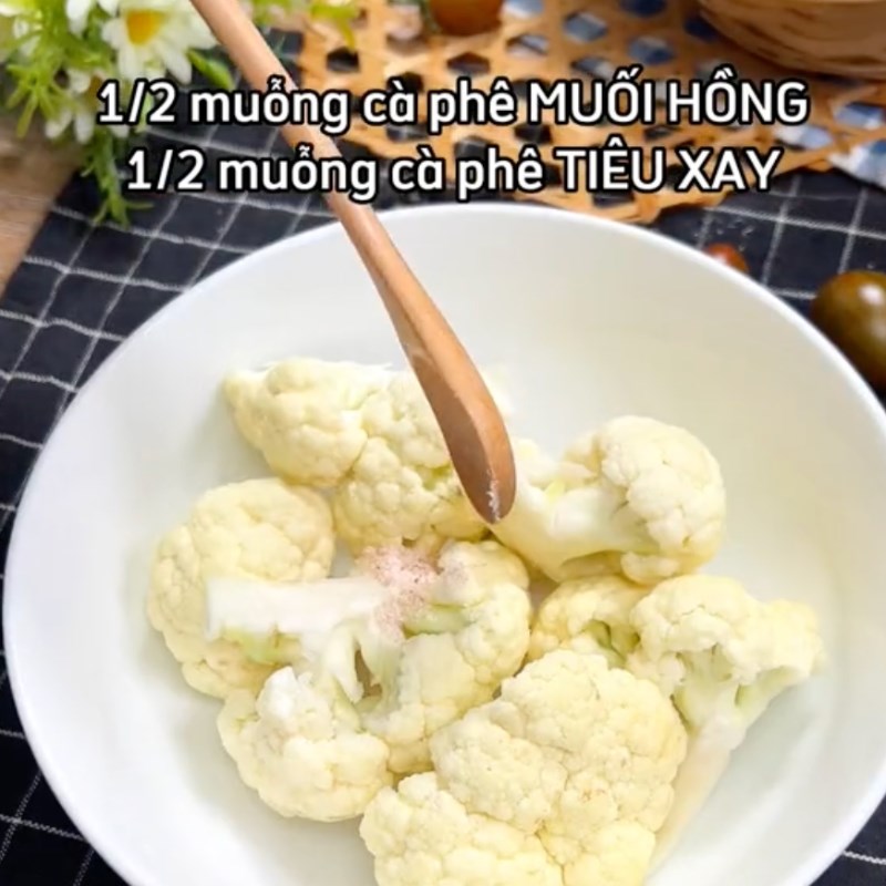 Bước 1 Sơ chế và ướp bông cải KFC chay (Công thức từ kênh tiktok Bếp chay XANH)