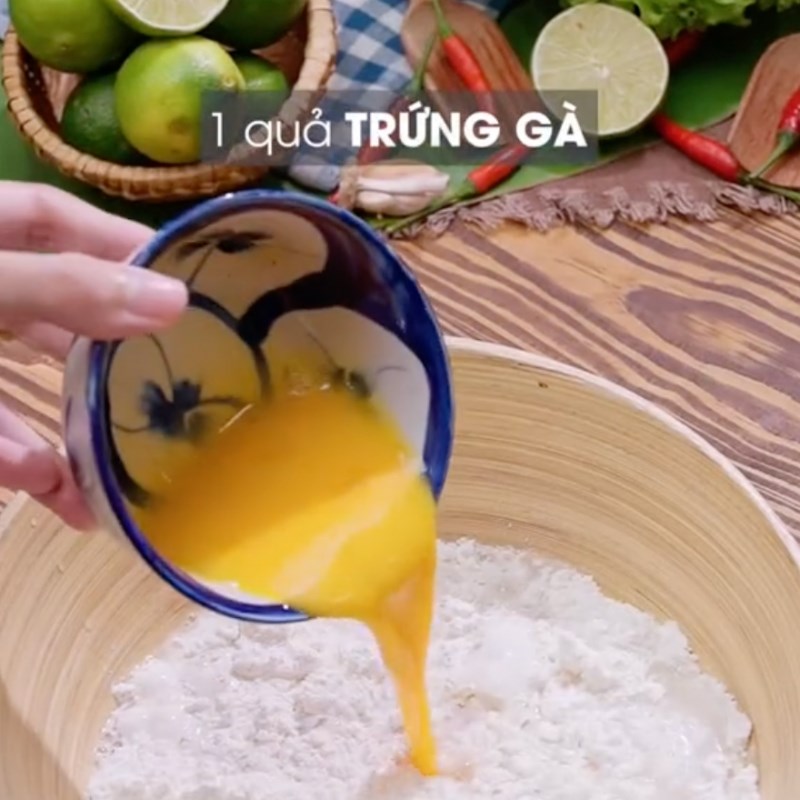 Bước 3 Trộn bột chiên tôm Bánh tôm chiên khoai lang (Công thức từ kênh TikTok Vào bếp cùng Điện máy XANH!)