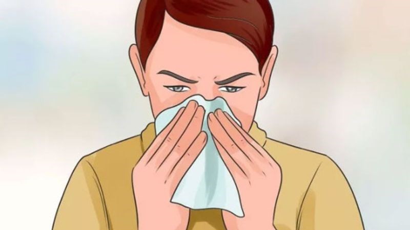Chảy nước mũi là dấu hiệu hay gặp của polyp mũi Chảy nước mũi là dấu hiệu hay gặp của polyp mũi