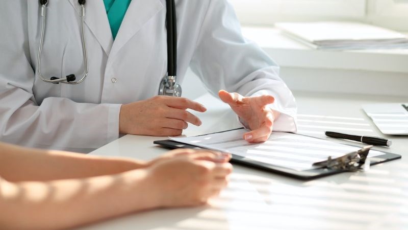 Bạn nên đến gặp bác sĩ chuyên gia tâm lý khi có các dấu hiệu nghi ngờ bệnh trầm cảm