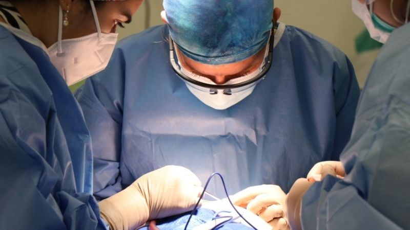 Phẫu thuật giúp điều trị được nguyên nhân gây đau tai