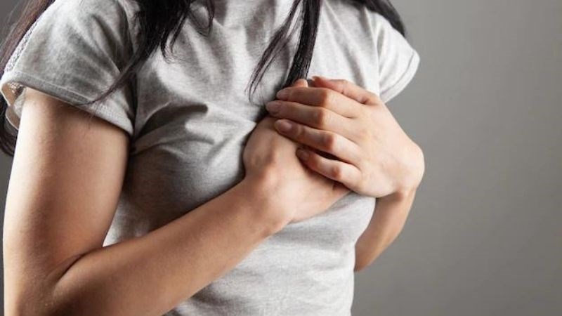Đau thắt ngực vi mạch máu thường xuất hiện khi bệnh nhân gắng sức