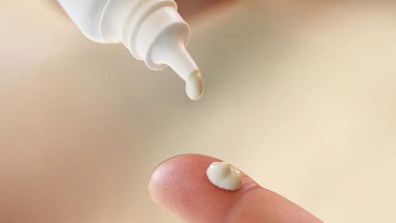 Việc sử dụng thuốc bôi ngoài da nên được sự tư vấn và hướng dẫn từ bác sĩ