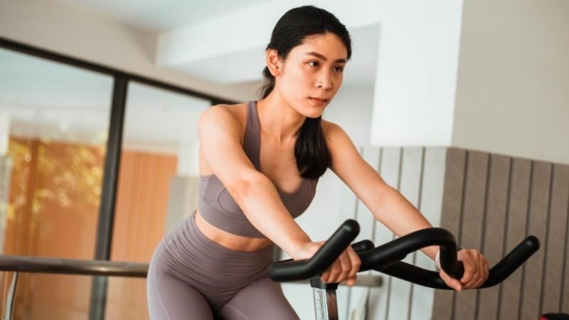 Lối sống lành mạnh như tập thể dục là một biện pháp giúp tăng cường hệ miễn dịch