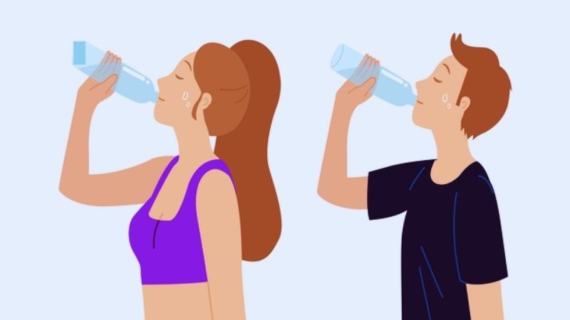 Uống đủ nước mỗi ngày là biện pháp giúp cải thiện tình trạng tinh dịch đặc