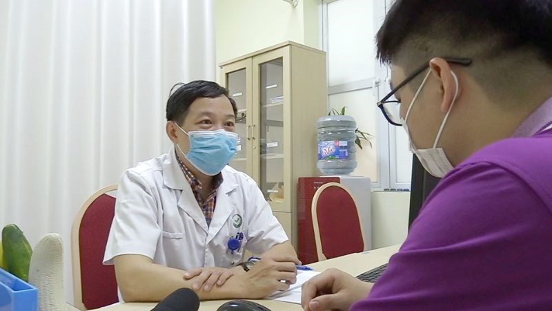 Hãy gặp bác sĩ ngay khi nghi ngờ mình mắc viêm tinh hoàn quai bị