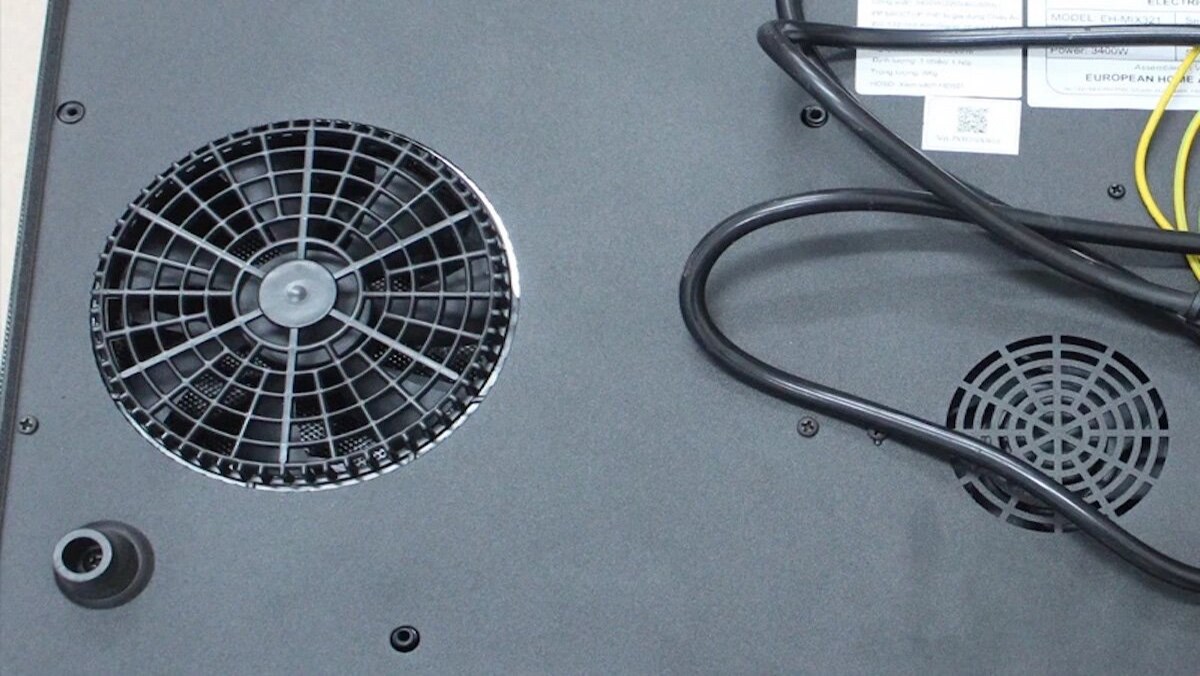 quạt bếp hồng ngoại không tắt