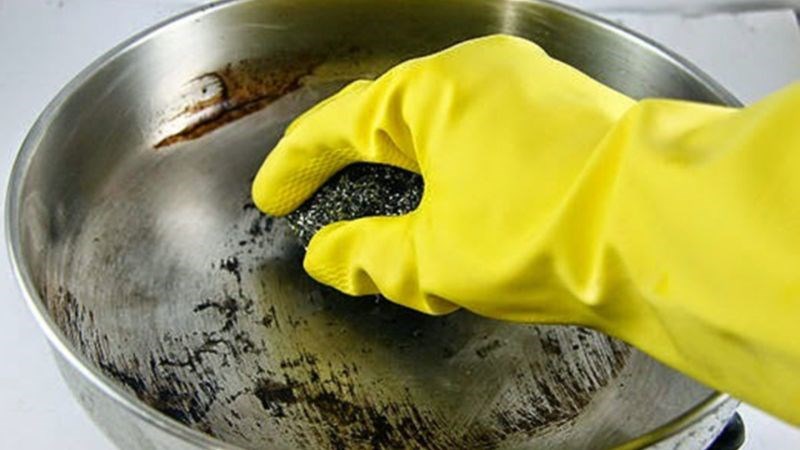 Vệ sinh không đúng cách