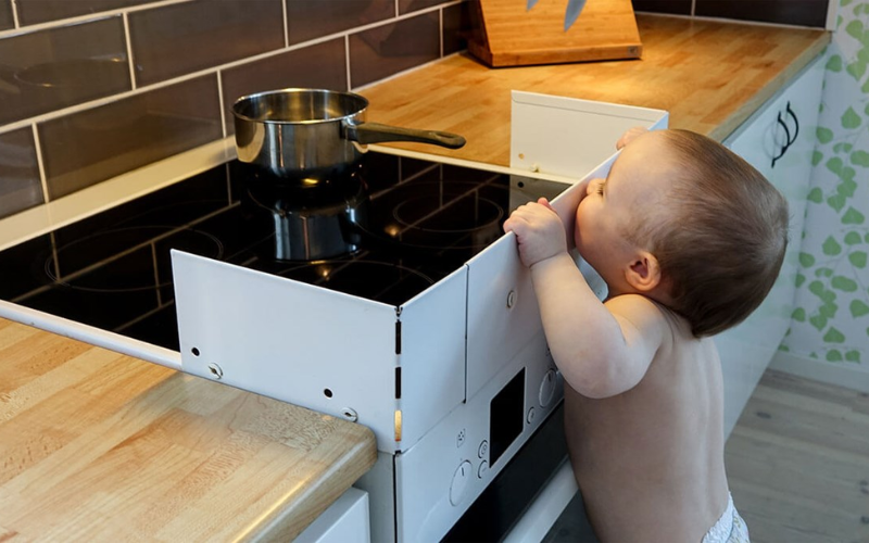 Bếp từ bị tê liệt các phím cảm ứng nhưng vẫn nấu được