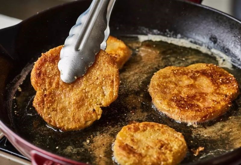 Dầu bắn trong thức ăn