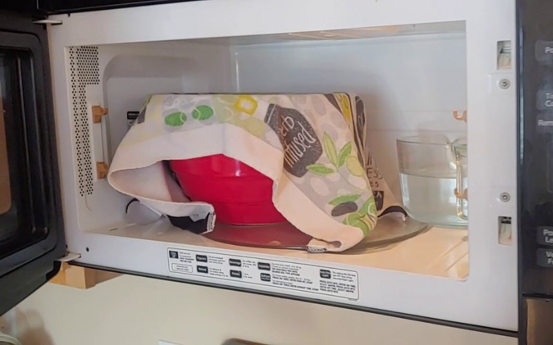 Ủ bột bằng l&ograve; vi s&oacute;ng