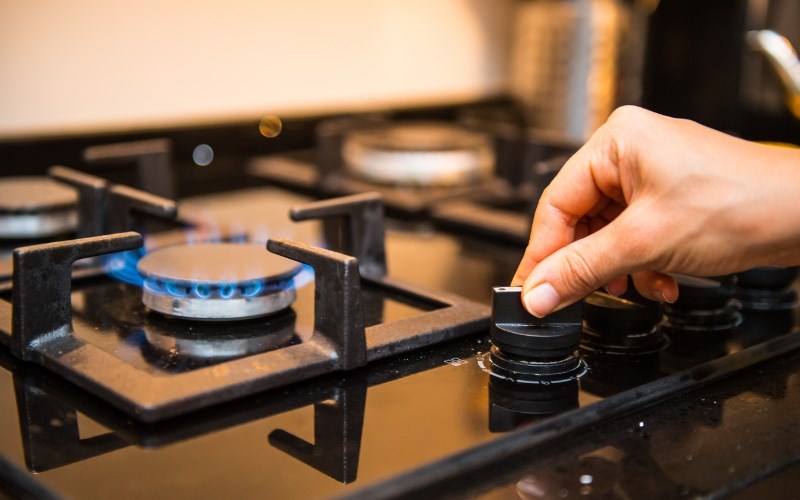 Lưu &yacute; sử dụng để hạn chế n&uacute;t vặn bếp gas &acirc;m bị kẹt