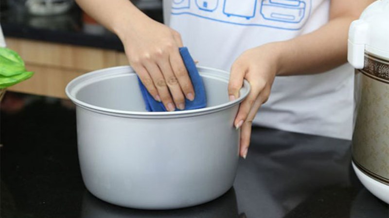 D&ugrave;ng giấy kh&ocirc; 