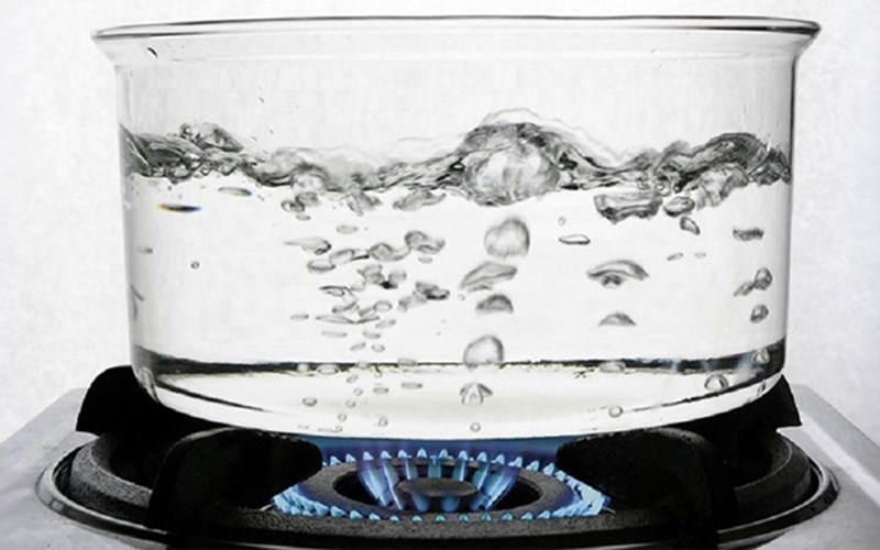 D&ugrave;ng nước s&ocirc;i