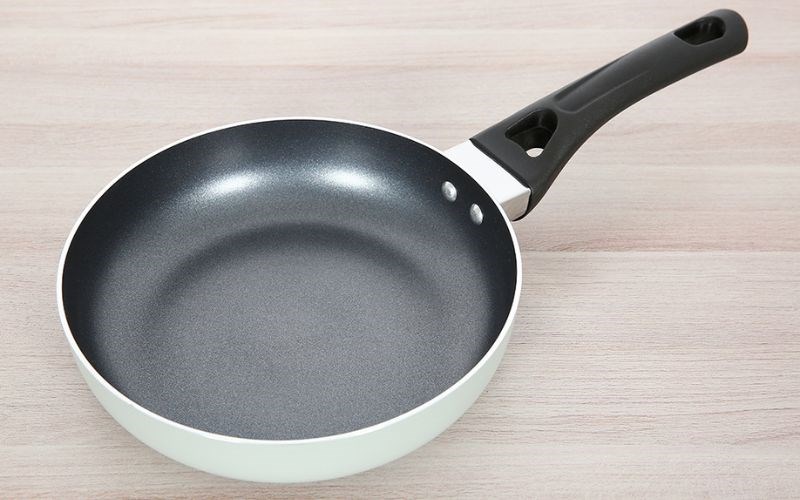Chảo nh&ocirc;m chống d&iacute;nh đ&aacute;y từ 20 cm Elmich Smartcook SM5705MN