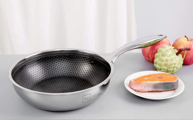 Chảo inox s&acirc;u chống d&iacute;nh tổ ong đ&aacute;y từ 24 cm Fivestar Blackcube